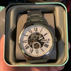 Selling silver FOSSIL watch! Never used/worn!